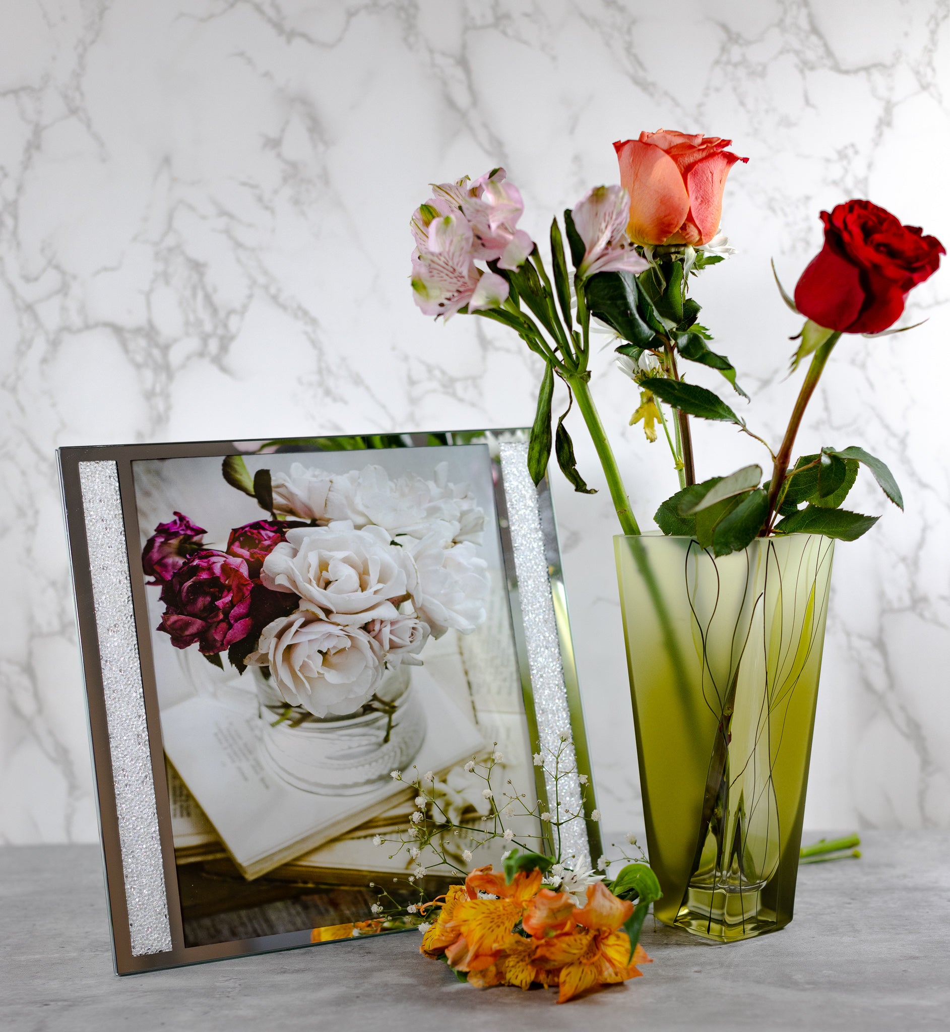 Evergreen European Mouth Blown Hand Decorated 8" Squarish vase-CD107