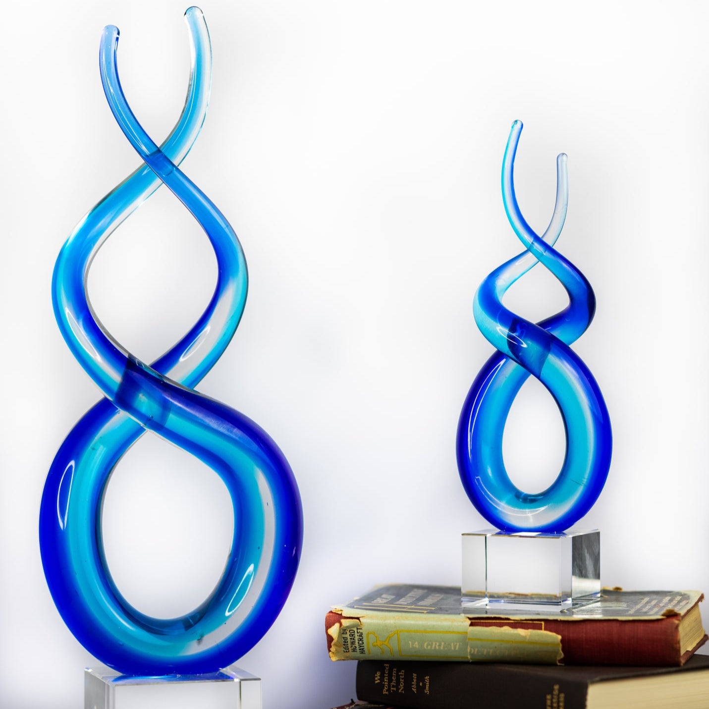 Touch Of The Blues Murano Style Art Glass Centerpiece H18-GW501
