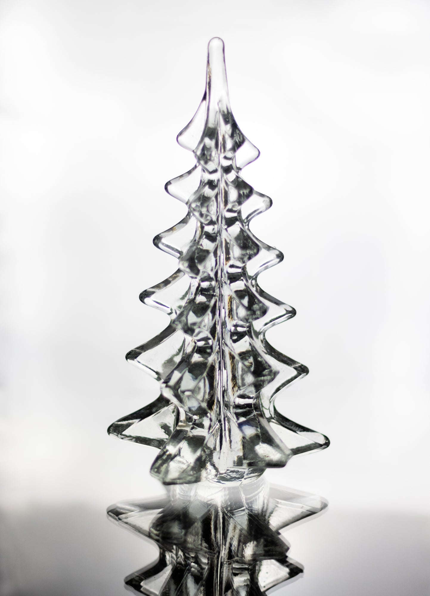 Art Glass 11" Christmas Tree - GW608