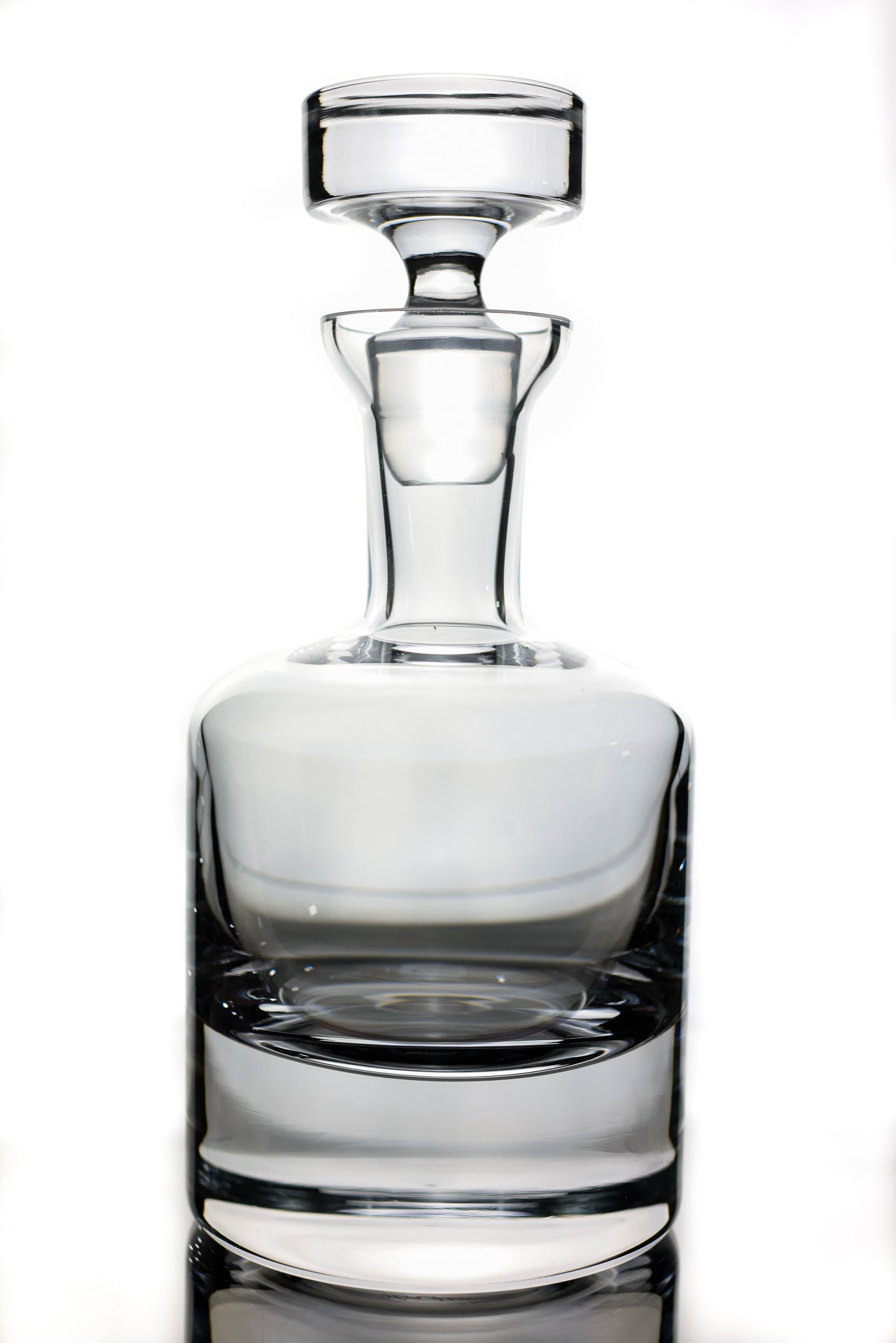 Como European Mouth Blown Lead Free Crystal Decanter 10.5 in 28 oz.- K824
