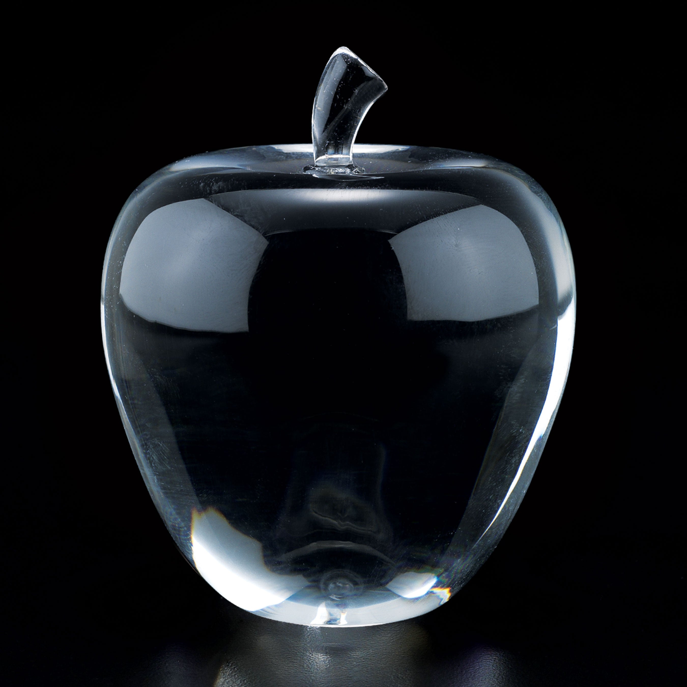 Solid Crystal Apple Paperweight H3.5-SU316